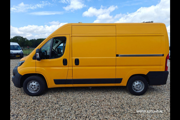 Peugeot Boxer 335 2.0 BlueHDI L2H2 Premium , Airco , cruise , lage km , euro 6 , Dubbele schuifdeur.