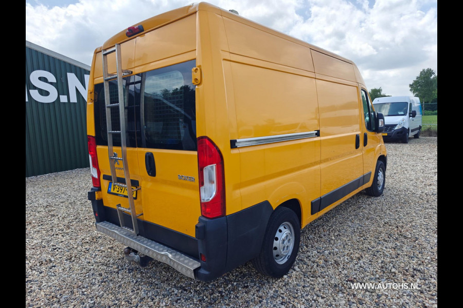 Peugeot Boxer 335 2.0 BlueHDI L2H2 Premium , Airco , cruise , lage km , euro 6 , Dubbele schuifdeur.