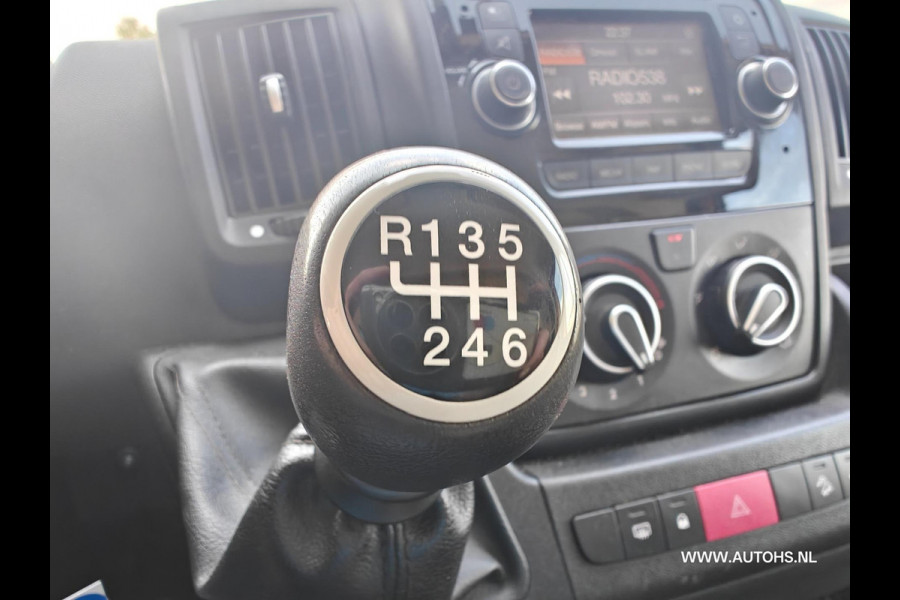 Peugeot Boxer 335 2.0 BlueHDI L2H2 Premium , Airco , cruise , lage km , euro 6 , Dubbele schuifdeur.