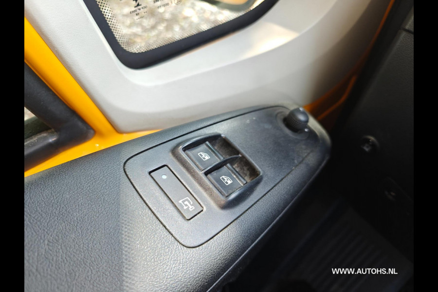 Peugeot Boxer 335 2.0 BlueHDI L2H2 Premium , Airco , cruise , lage km , euro 6 , Dubbele schuifdeur.