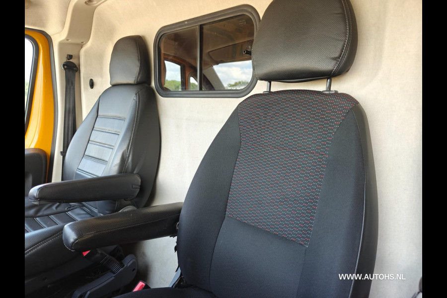 Peugeot Boxer 335 2.0 BlueHDI L2H2 Premium , Airco , cruise , lage km , euro 6 , Dubbele schuifdeur.
