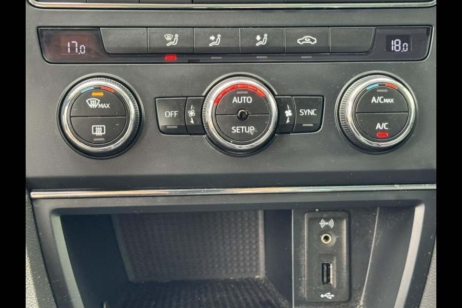 Seat León ST 1.0 EcoTSI Style Full LED koplampen Cruise control Climate control Apple Carplay / Android auto Parkeersensoren