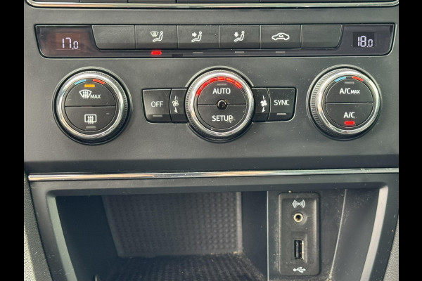 Seat León ST 1.0 EcoTSI Style Full LED koplampen Cruise control Climate control Apple Carplay / Android auto Parkeersensoren