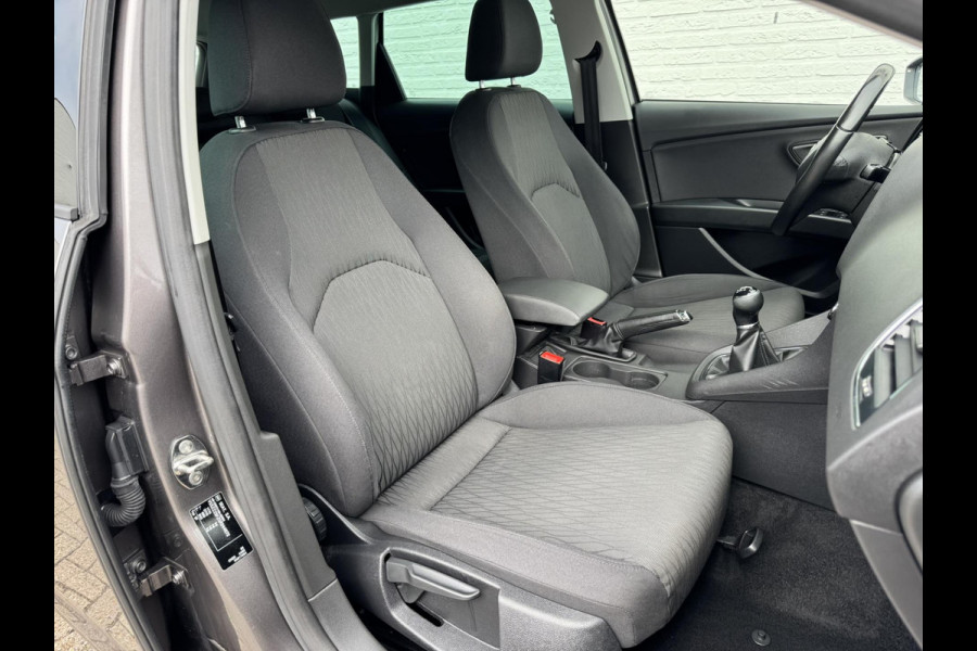 Seat León ST 1.0 EcoTSI Style Full LED koplampen Cruise control Climate control Apple Carplay / Android auto Parkeersensoren