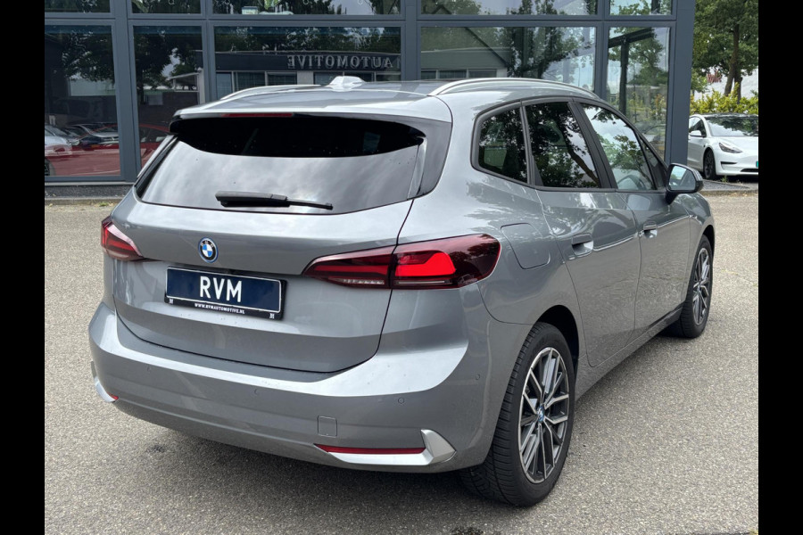 BMW 2 Serie Active Tourer 225e xDrive PANO | ELEK. TREKHAAK | CAMERA