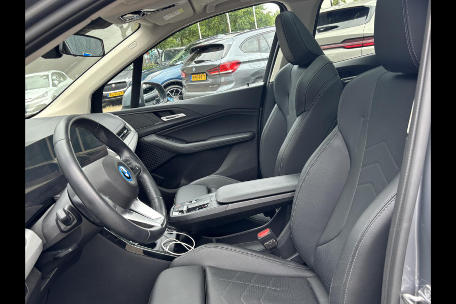 BMW 2 Serie Active Tourer 225e xDrive PANO | ELEK. TREKHAAK | CAMERA