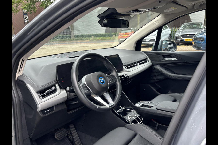 BMW 2 Serie Active Tourer 225e xDrive PANO | ELEK. TREKHAAK | CAMERA