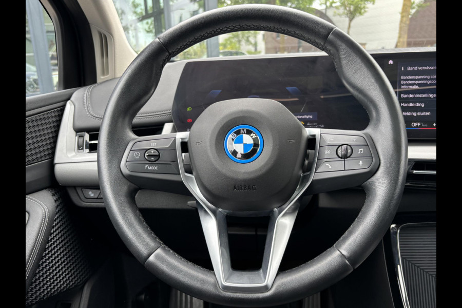 BMW 2 Serie Active Tourer 225e xDrive PANO | ELEK. TREKHAAK | CAMERA