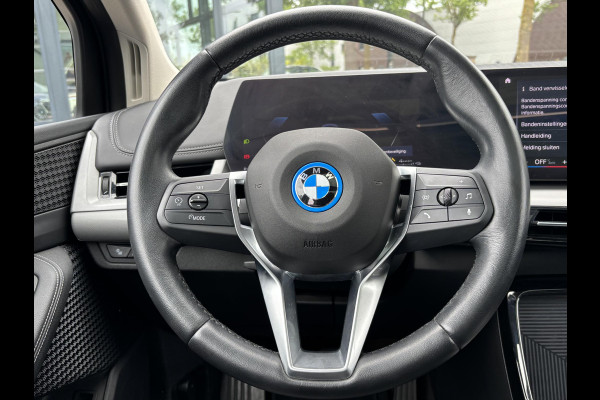 BMW 2 Serie Active Tourer 225e xDrive PANO | ELEK. TREKHAAK | CAMERA
