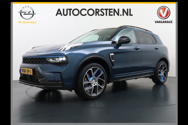 Lynk & Co 01 1.5 PHEV AUT-7 261pk 4wd Pano-Schuif-K-dak 20" 360°Camera Apple Carplay Android Auto Adaptive-Cr Navi Pdc-a+v Ecc Keyless Led M- Elek.Memory.Stoel File assistent Dodehoek detector Elektrisch bedienbare achterklep Rijstrooksensor Wifi Verkeersbord detectie 425Nm koppel 3,6kw laadvermogen A-label Euro 6 Hybride Benzine / Elektrisch rijden tot ca 69km  1800kg trekvermogen