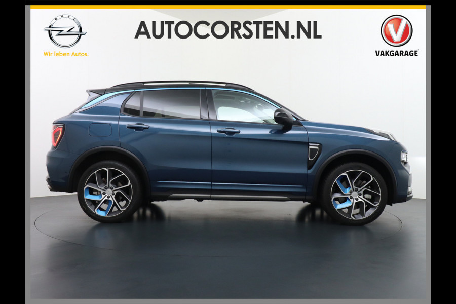 Lynk & Co 01 1.5 PHEV AUT-7 261pk 4wd Pano-Schuif-K-dak 20" 360°Camera Apple Carplay Android Auto Adaptive-Cr Navi Pdc-a+v Ecc Keyless Led M- Elek.Memory.Stoel File assistent Dodehoek detector Elektrisch bedienbare achterklep Rijstrooksensor Wifi Verkeersbord detectie 425Nm koppel 3,6kw laadvermogen A-label Euro 6 Hybride Benzine / Elektrisch rijden tot ca 69km  1800kg trekvermogen