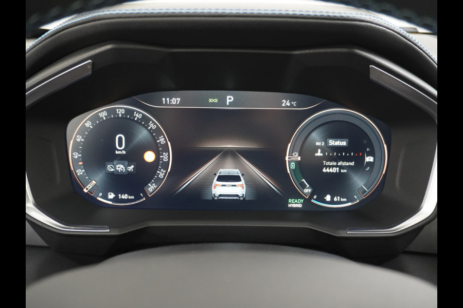Lynk & Co 01 1.5 PHEV AUT-7 261pk 4wd Pano-Schuif-K-dak 20" 360°Camera Apple Carplay Android Auto Adaptive-Cr Navi Pdc-a+v Ecc Keyless Led M- Elek.Memory.Stoel File assistent Dodehoek detector Elektrisch bedienbare achterklep Rijstrooksensor Wifi Verkeersbord detectie 425Nm koppel 3,6kw laadvermogen A-label Euro 6 Hybride Benzine / Elektrisch rijden tot ca 69km  1800kg trekvermogen