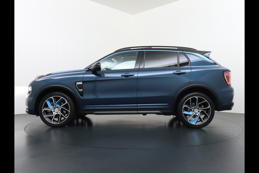 Lynk & Co 01 1.5 PHEV AUT-7 261pk 4wd Pano-Schuif-K-dak 20" 360°Camera Apple Carplay Android Auto Adaptive-Cr Navi Pdc-a+v Ecc Keyless Led M- Elek.Memory.Stoel File assistent Dodehoek detector Elektrisch bedienbare achterklep Rijstrooksensor Wifi Verkeersbord detectie 425Nm koppel 3,6kw laadvermogen A-label Euro 6 Hybride Benzine / Elektrisch rijden tot ca 69km  1800kg trekvermogen