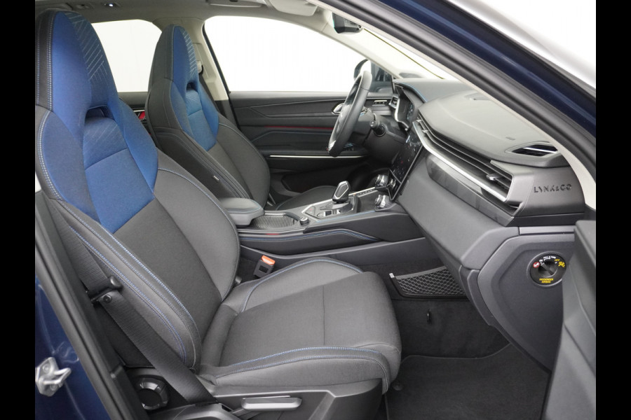 Lynk & Co 01 1.5 PHEV AUT-7 261pk 4wd Pano-Schuif-K-dak 20" 360°Camera Apple Carplay Android Auto Adaptive-Cr Navi Pdc-a+v Ecc Keyless Led M- Elek.Memory.Stoel File assistent Dodehoek detector Elektrisch bedienbare achterklep Rijstrooksensor Wifi Verkeersbord detectie 425Nm koppel 3,6kw laadvermogen A-label Euro 6 Hybride Benzine / Elektrisch rijden tot ca 69km  1800kg trekvermogen