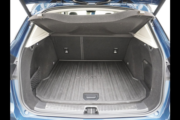Lynk & Co 01 1.5 PHEV AUT-7 261pk 4wd Pano-Schuif-K-dak 20" 360°Camera Apple Carplay Android Auto Adaptive-Cr Navi Pdc-a+v Ecc Keyless Led M- Elek.Memory.Stoel File assistent Dodehoek detector Elektrisch bedienbare achterklep Rijstrooksensor Wifi Verkeersbord detectie 425Nm koppel 3,6kw laadvermogen A-label Euro 6 Hybride Benzine / Elektrisch rijden tot ca 69km  1800kg trekvermogen