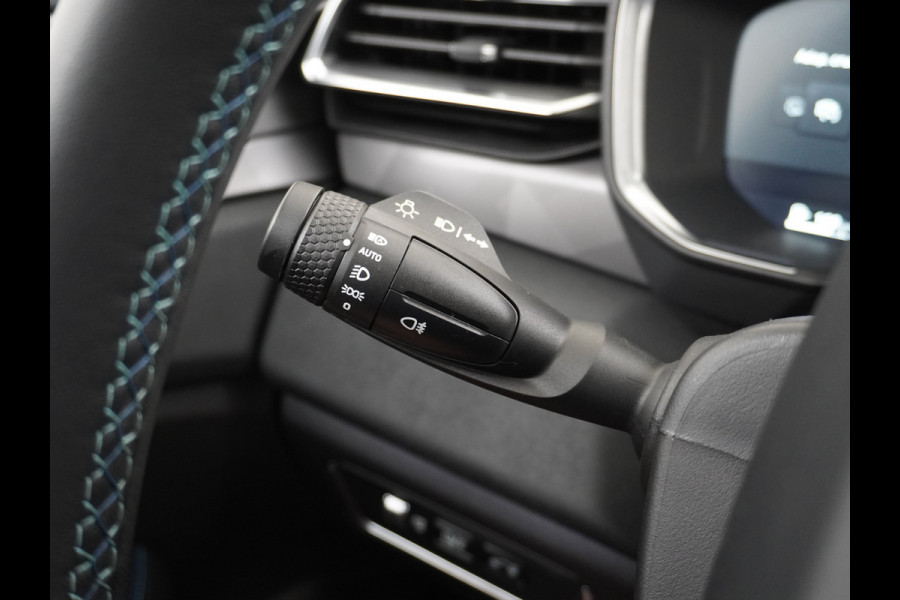 Lynk & Co 01 1.5 PHEV AUT-7 4wd 261pk Pano-Schuif-K-dak 20" 360°Camera Apple Carplay Android Auto Adaptive-Cr NaviPdc-a+v Ecc Keyless Led M-B Elek.Memory.Stoel File assistent Dodehoek detector Elektrisch bedienbare achterklep Rijstrooksensor Wifi Verkeersbord detectie 425Nm koppel 3,7kw laadvermogen A-label Euro 6 Hybride Benzine / Elektrisch rijden tot ca 69km  1800kg trekvermogen