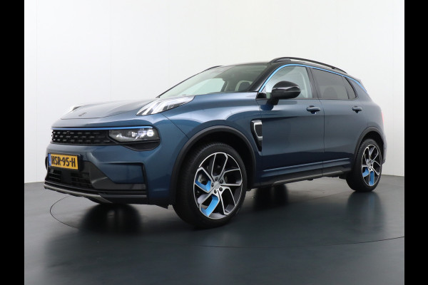 Lynk & Co 01 1.5 PHEV AUT-7 4wd 261pk Pano-Schuif-K-dak 20" 360°Camera Apple Carplay Android Auto Adaptive-Cr NaviPdc-a+v Ecc Keyless Led M-B Elek.Memory.Stoel File assistent Dodehoek detector Elektrisch bedienbare achterklep Rijstrooksensor Wifi Verkeersbord detectie 425Nm koppel 3,7kw laadvermogen A-label Euro 6 Hybride Benzine / Elektrisch rijden tot ca 69km  1800kg trekvermogen