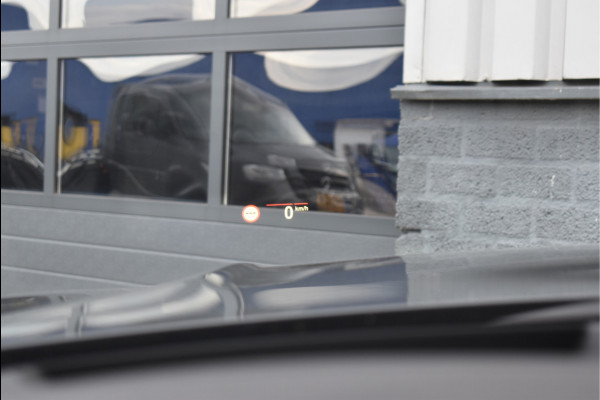 BMW 3 Serie Touring 330e xDrive M-Sport 292 Pk Dravit Grijs Metallic Pano Memory Head-Up Leder Keyless Trekhaak 19 Inch