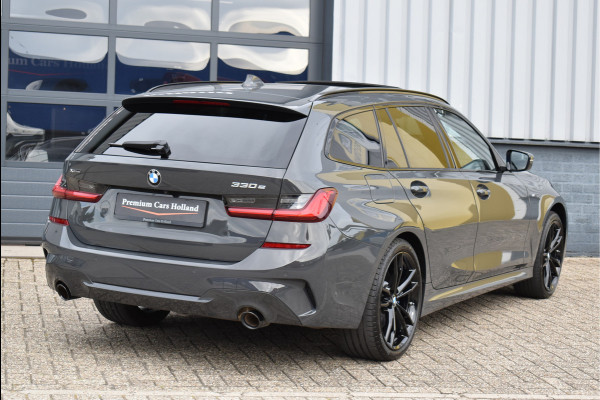 BMW 3 Serie Touring 330e xDrive M-Sport 292 Pk Dravit Grijs Metallic Pano Memory Head-Up Leder Keyless Trekhaak 19 Inch