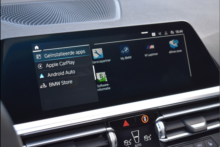 BMW 3 Serie Touring 330e xDrive M-Sport 292 Pk Dravit Grijs Metallic Pano Memory Head-Up Leder Keyless Trekhaak 19 Inch