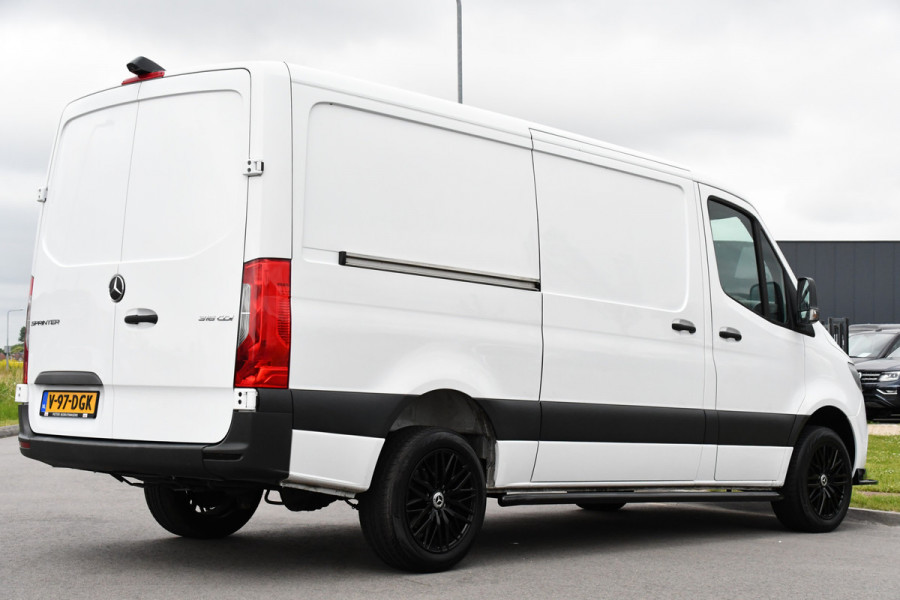 Mercedes-Benz Sprinter 316 2.2 CDI L2H1 PB Edition Camera, Cruise, Carplay, Standkachel, Automaat, Stoelverwarming, Multimedia, 164PK, Uniek!
