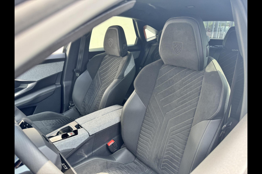 Peugeot 3008 1.2 Hybrid 136 GT | Meer foto's volgen | Prijs is rijklaar