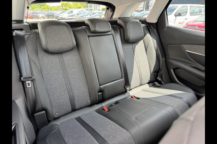 Peugeot 3008 1.6 HYbrid 225 Allure