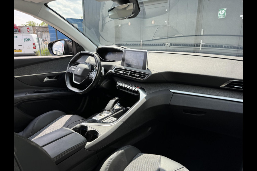 Peugeot 3008 1.6 HYbrid 225 Allure
