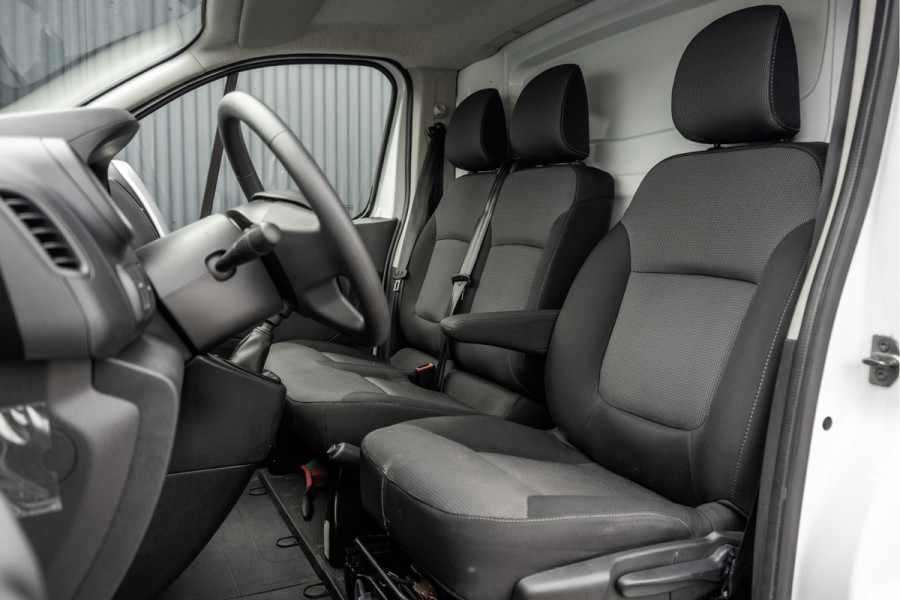 Renault Trafic 2.0 dCi 120PK| L1H1 | LED | Navigatie | Cruise | 3-Zits | Airco | PDC | Euro 6