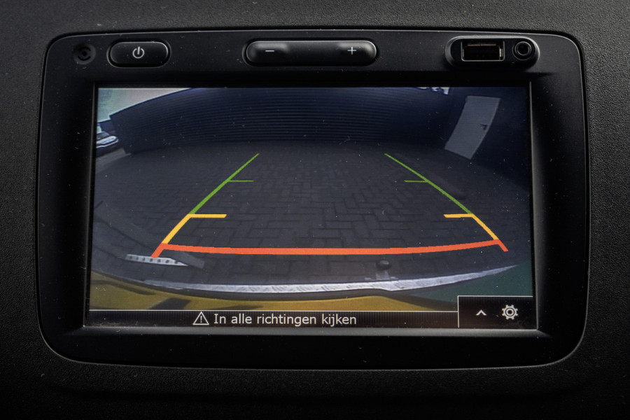 Renault Master T35 dCi | L3H2 | Imperiaal | Ladder | PDC | Camera | Navi | Cruise | Airco | Zijschuifdeur R+L | Euro 6