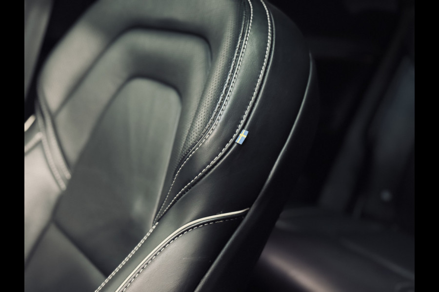 Volvo XC90 T8 Recharge AWD R-Design | 22" | Panorama | Trekhaak