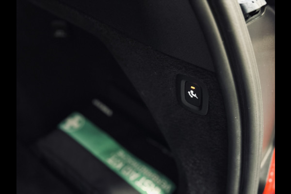 Volvo XC90 T8 Recharge AWD R-Design | 22" | Panorama | Trekhaak