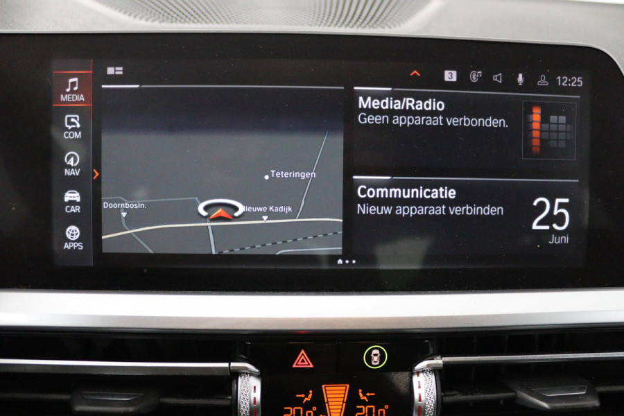 BMW 3-serie 320i High Executive Edition (PARKEERSENSOREN, STOELVERWARMING, LEER, NAVIGATIE, NL-AUTO)