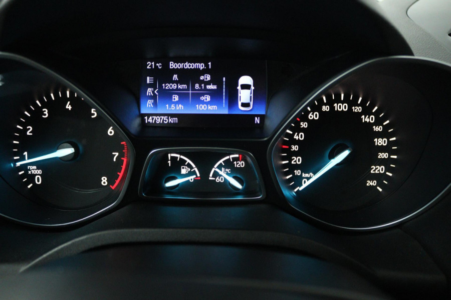 Ford Kuga 1.5 EcoBoost ST Line (PARKEERSENSOREN, CRUISE, TREKHAAK, GOED ONDERHOUDEN)