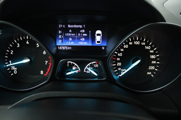Ford Kuga 1.5 EcoBoost ST Line (PARKEERSENSOREN, CRUISE, TREKHAAK, GOED ONDERHOUDEN)