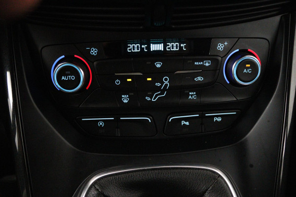 Ford Kuga 1.5 EcoBoost ST Line (PARKEERSENSOREN, CRUISE, TREKHAAK, GOED ONDERHOUDEN)