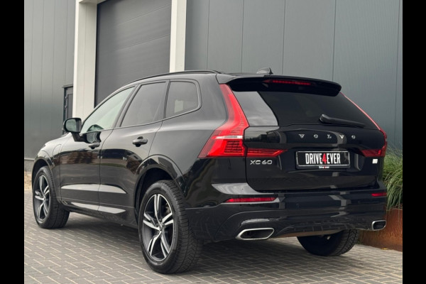 Volvo XC60 2.0 T6 AWD R-Design M22 FULL PANO NAVI CLIMATE PDC SPORTVELGEN