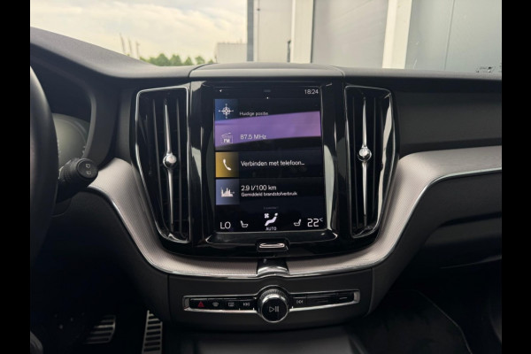 Volvo XC60 2.0 T6 AWD R-Design M22 FULL PANO NAVI CLIMATE PDC SPORTVELGEN