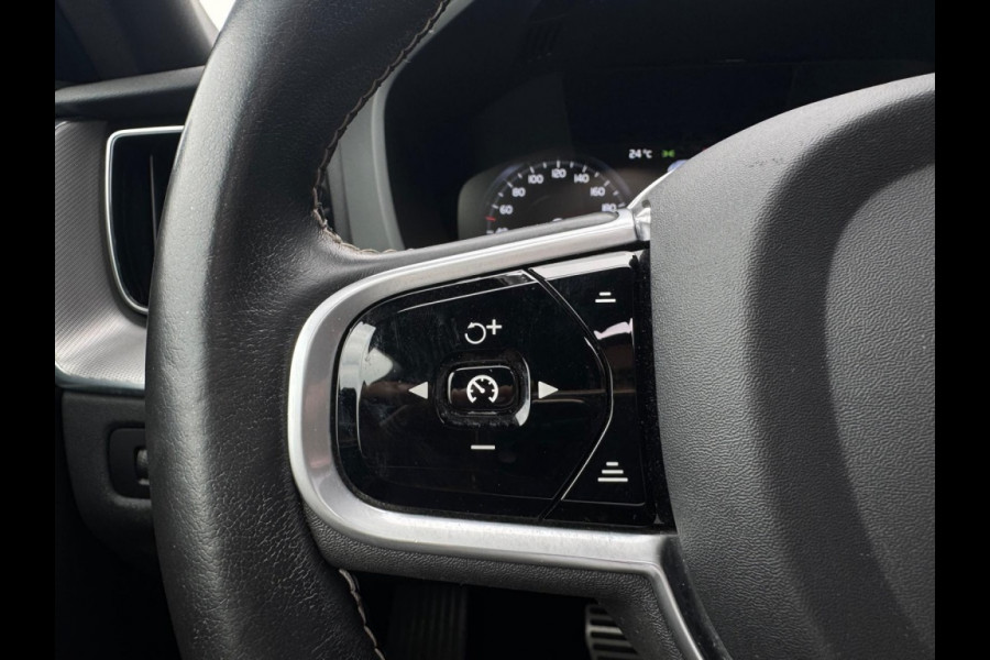 Volvo XC60 2.0 T6 AWD R-Design M22 FULL PANO NAVI CLIMATE PDC SPORTVELGEN