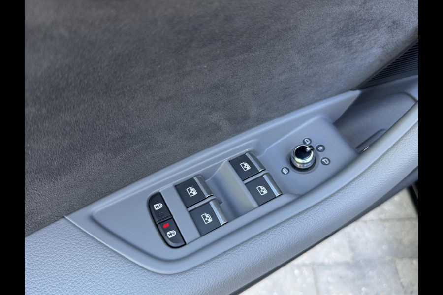 Audi A4 Avant 35 TFSI S-line Automaat | Panoramadak | Leer/alcantara bekleding | Elektrisch verstelbare bestuurdersstoel | LED verlichti