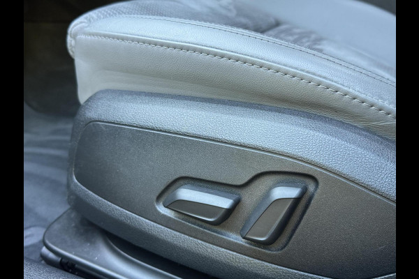 Audi A4 Avant 35 TFSI S-line Automaat | Panoramadak | Leer/alcantara bekleding | Elektrisch verstelbare bestuurdersstoel | LED verlichti