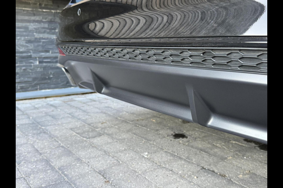 Audi A4 Avant 35 TFSI S-line Automaat | Panoramadak | Leer/alcantara bekleding | Elektrisch verstelbare bestuurdersstoel | LED verlichti