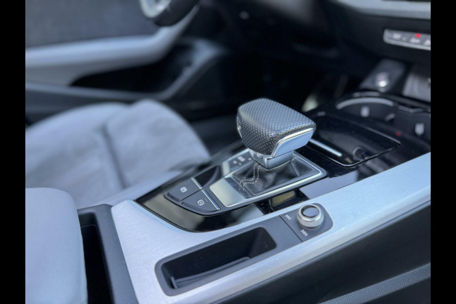Audi A4 Avant 35 TFSI S-line Automaat | Panoramadak | Leer/alcantara bekleding | Elektrisch verstelbare bestuurdersstoel | LED verlichti