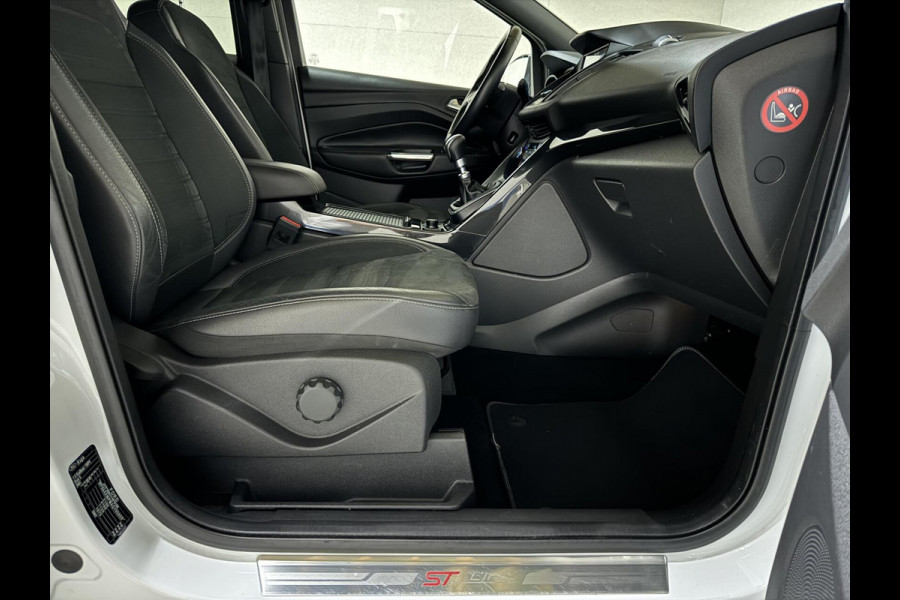 Ford Kuga 1.5 EcoBoost ST Line Winterpakket Navi Cruise Trekh.