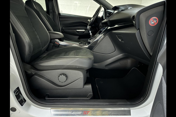 Ford Kuga 1.5 EcoBoost ST Line Winterpakket Navi Cruise Trekh.