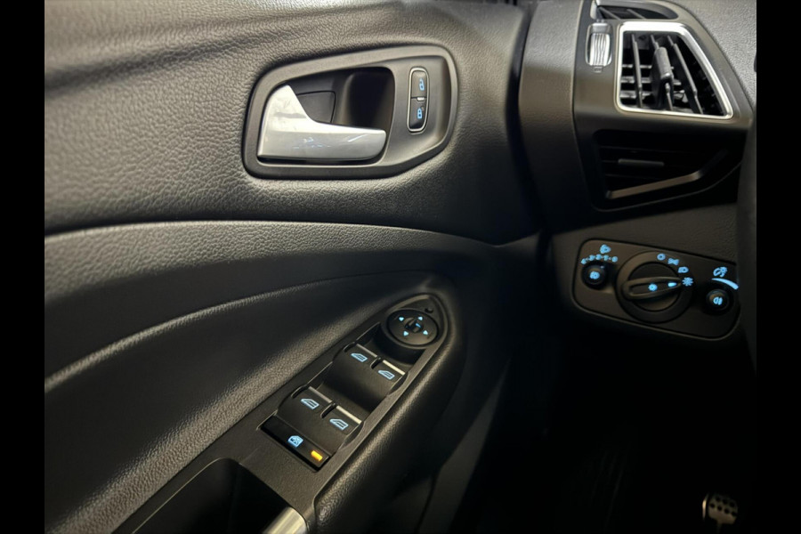 Ford Kuga 1.5 EcoBoost ST Line Winterpakket Navi Cruise Trekh.