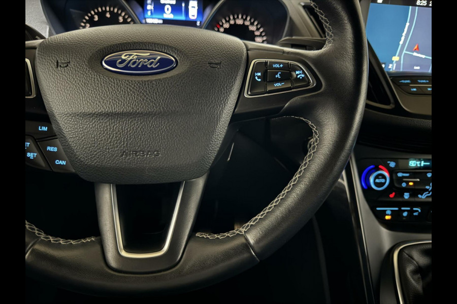 Ford Kuga 1.5 EcoBoost ST Line Winterpakket Navi Cruise Trekh.