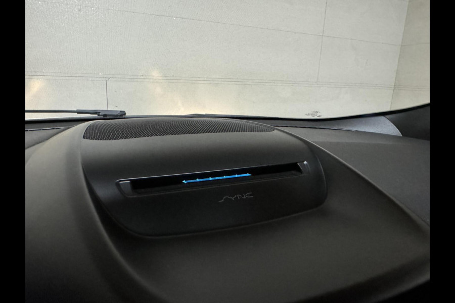 Ford Kuga 1.5 EcoBoost ST Line Winterpakket Navi Cruise Trekh.