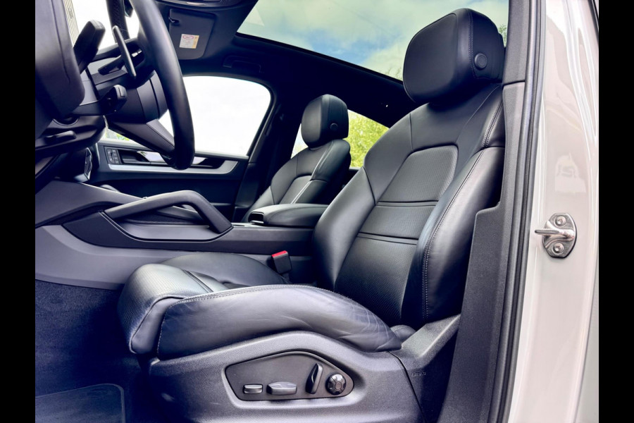 Porsche Cayenne Coupé 3.0 E-Hybrid Pano/360/SportChrono/BTW!