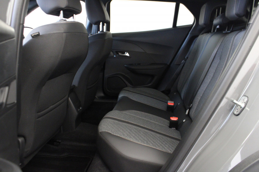 Peugeot 2008 1.2 PureTech 130 Allure |Camera|Navi|